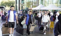 Antalya’da öğrenciler otogarda karşılanıyor 