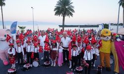 Finike’de çocuk şenliği