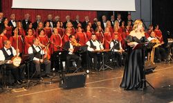 Müzeyyen Senar şarkılarıyla anıldı
