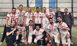 Kendirlispor’dan anlamlı kutlama 