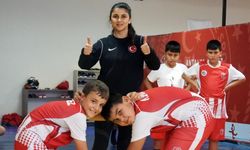 Kepez’in güreşçileri şampiyonluğa hazır 