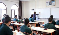 Okullardaki serbest kıyafet uygulaması kaldırıldı