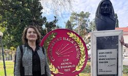 CHP İl Kadın Kolları Zübeyde Hanım’ı andı 