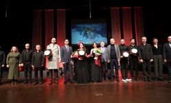 ‘Hikmet’in Oğlu’ ayakta alkışlandı 