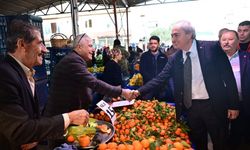 Semt pazarında halkla buluştu