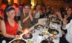 Üçkapılar Meyhane’de kadın kadına