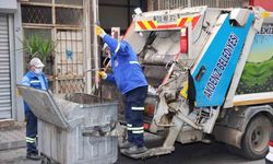 Akdeniz'de çöp konteynerleri yıkanıyor