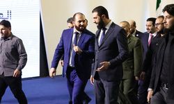 Suriye'de geçiş hükümetinin bakanları açıklandı
