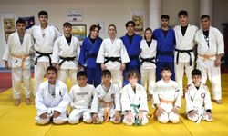 Judo disiplinini üniversite hayatlarına da taşıdılar 