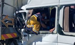 Sürücü 3 saatte kurtarıldı