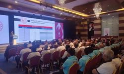 Turizm şoförlerine yol güvenliği eğitimi verildi