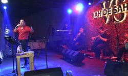 Hayri Akça, Vahide Sahne’de