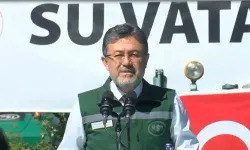 Bakan Yumaklı: 25 treyler çekicisi ve 2 yüzer paletli amfibik ekskavatörü envantere kazandırıldı