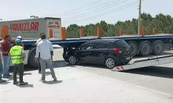TIR dorsesine çarptı