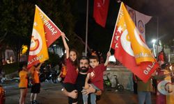 Antalya şampiyonluğu kutladı