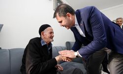 Bakan Kurum'dan depremzede aileye ziyaret