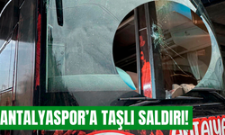 Antalyaspor U17 Takımı’na taşlı saldırı!