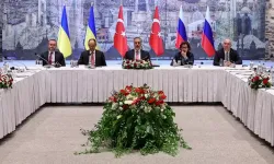 Türkiye-Rusya-Ukrayna üçlü barış zirvesi Dolmabahçe'de başladı