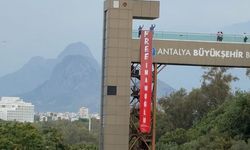 Antalya’da ‘Free İmamoğlu’ afişi...‘Bu bir isyandır!’