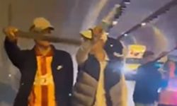 Şampiyonluk kutlamasına döner bıçaklarıyla katıldılar