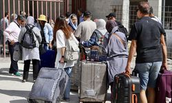 İranlılar Gürbulak Sınır Kapısı’na akın etti: "Savaştan korkmuyoruz, vatanımıza sahip çıkacağız"