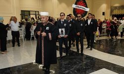 Gelin ve damada "Acı kaybımız" çelengi ile sürpriz