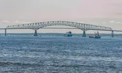 Baltimore’da dizel alarmı: 2 bin galon yakıt denize sızdı