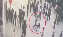 Öğretmenden öğrenciye su sıçrattın dayağı kamerada