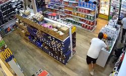Deprem anında bile çayını bırakmadı