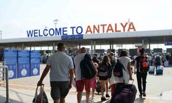 Antalya uçtu, bayramda rekora koştu