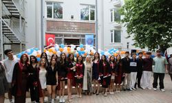 Sağlık Hizmetleri MYO’da mezuniyet coşkusu