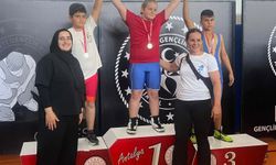 Serik’in güreşçileri madalyaya doymadı