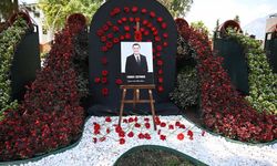 Kemer'de Başkan Zeyrek için anma alanı