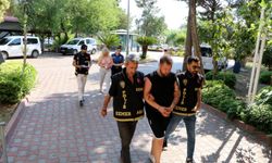 Dolandırıp darbettiler