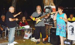 Dolunayda şiir ve müzik gecesi