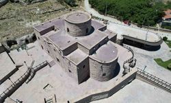 Bin 700 yıldır ayakta olan kilise, müze olarak ziyaretçilerini ağırlıyor