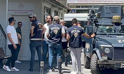 Peygamber Efendimizin karikatürünü yayımlayan 4 şüpheli adliyeye sevk edildi