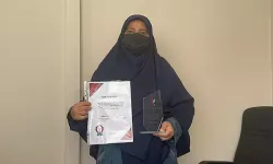 13’üncü üniversitesini birincilikle bitirdi