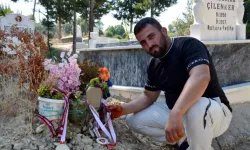 Başpehlivanlık madalyasını babasının mezarına götürdü