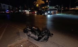 Manavgat'ta kasksız sürücü kazada can verdi