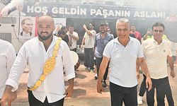 Başpehlivana görkemli karşılama