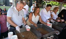 Kemer Belediyesi’nden aşure ikramı