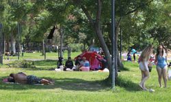 Antalya'da nem yüzde 80'e ulaştı, sahiller doldu