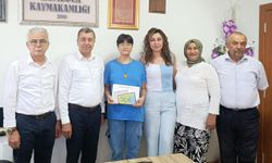 YKS’de ilk bine giren üç öğrenciye ödül