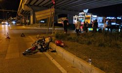 Manavgat'ta motosikletle otomobil çarpıştı