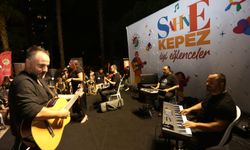 Yenidoğan’da sanat gecesi: Sahne Kepez büyüledi