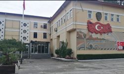 Kemer Belediyesi’ne tepkiler çığ gibi: Şehit Ömer Halisdemir’in fotoğrafı kaldırıldı