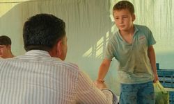 Minik pazarcılar ile başkanın gülümseten anları