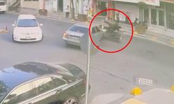Kazada motosikletten fırlayan sürücü kameraya yansıdı