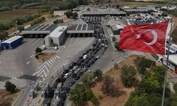 Gurbetçiler dönüş yolunda: Hasret ve hüzün Kapıkule’de
